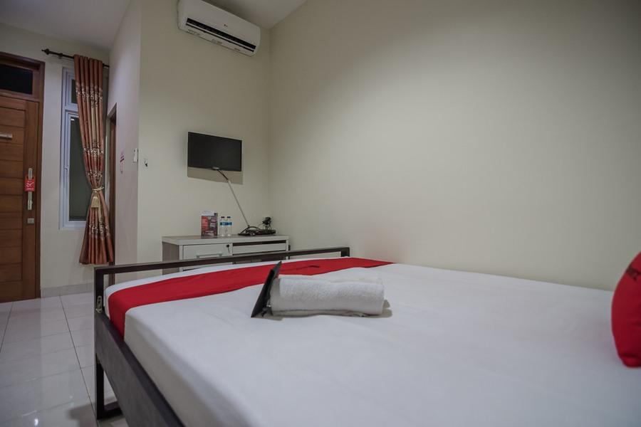 Reddoorz Plus Near Semanggi Jakarta Luaran gambar