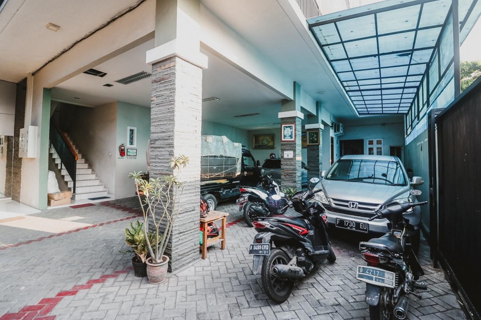 Reddoorz Plus Near Semanggi Jakarta Luaran gambar