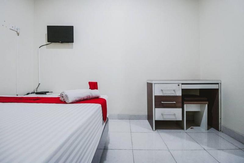 Reddoorz Plus Near Semanggi Jakarta Bilik gambar