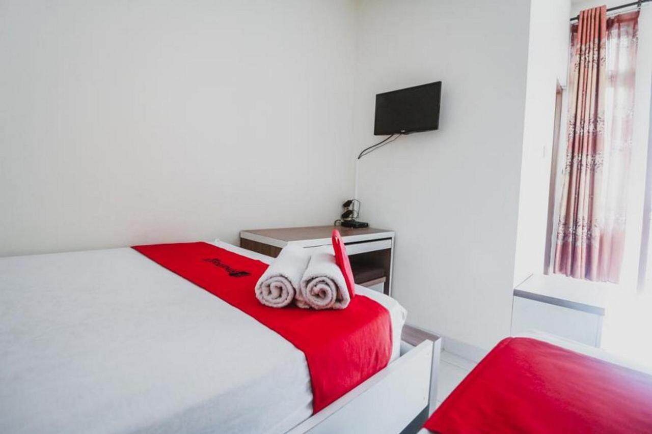 Reddoorz Plus Near Semanggi Jakarta Luaran gambar