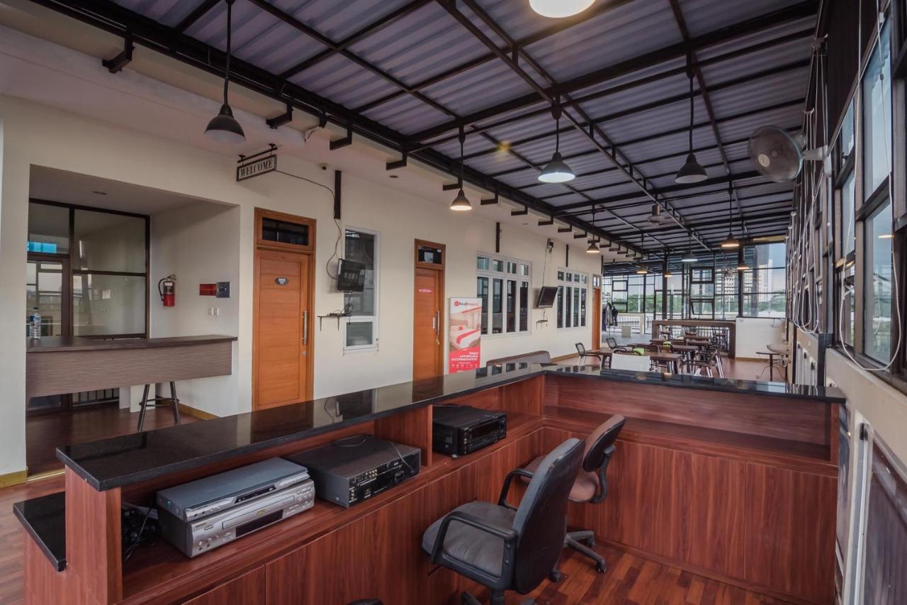 Reddoorz Plus Near Semanggi Jakarta Luaran gambar