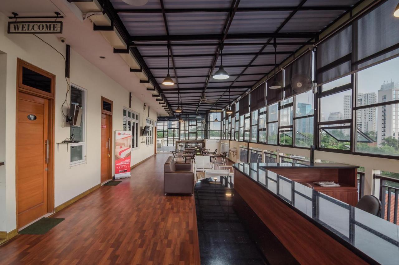 Reddoorz Plus Near Semanggi Jakarta Luaran gambar