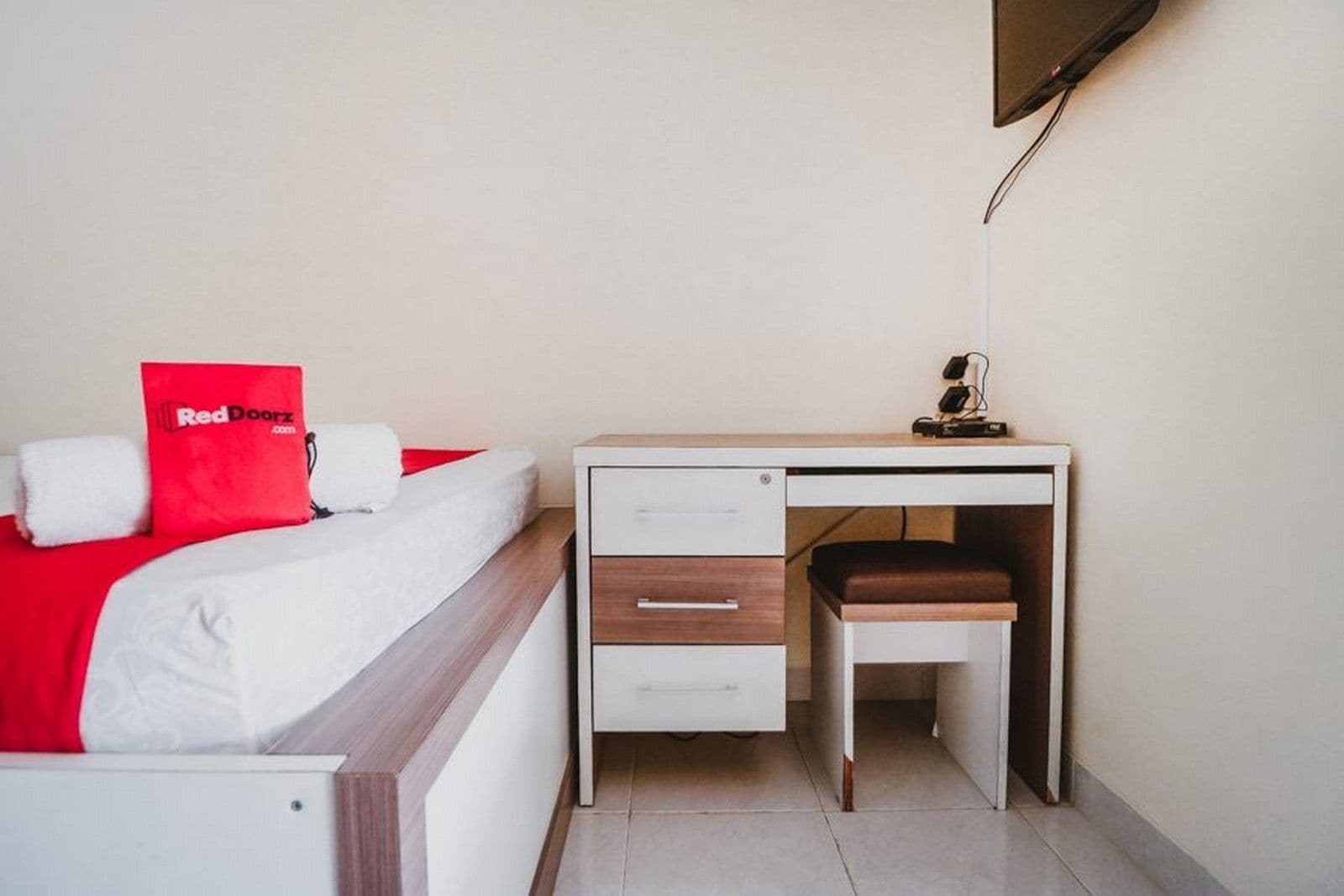 Reddoorz Plus Near Semanggi Jakarta Luaran gambar