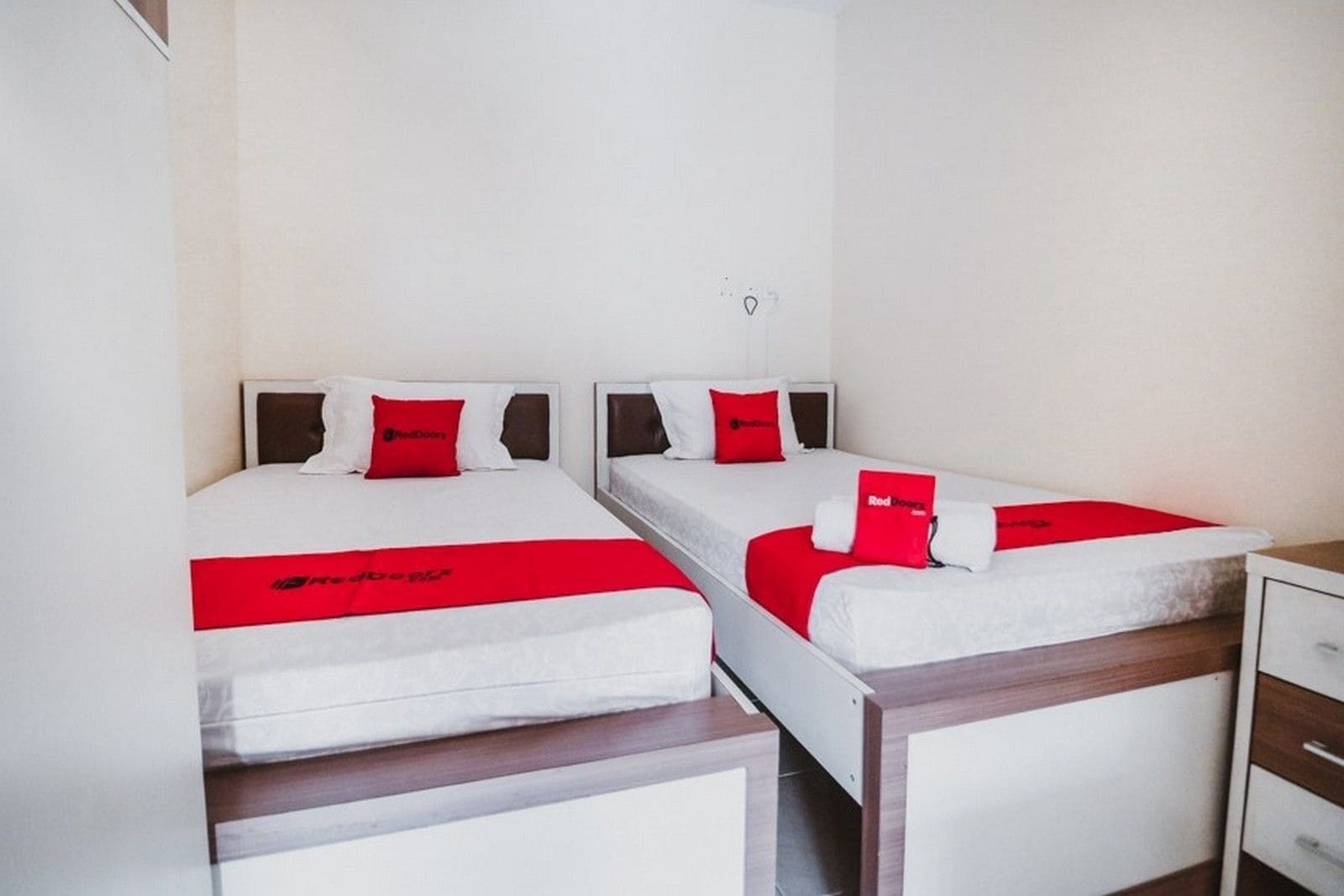 Reddoorz Plus Near Semanggi Jakarta Luaran gambar
